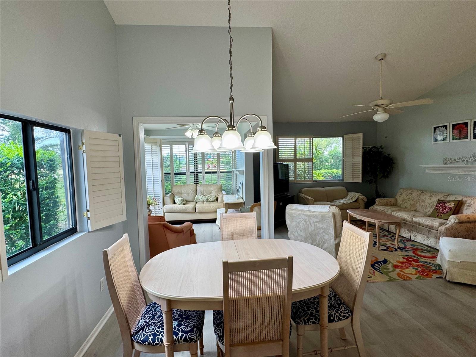 Image 36 of 52 For 3002 Sail Pointe Circle 1b