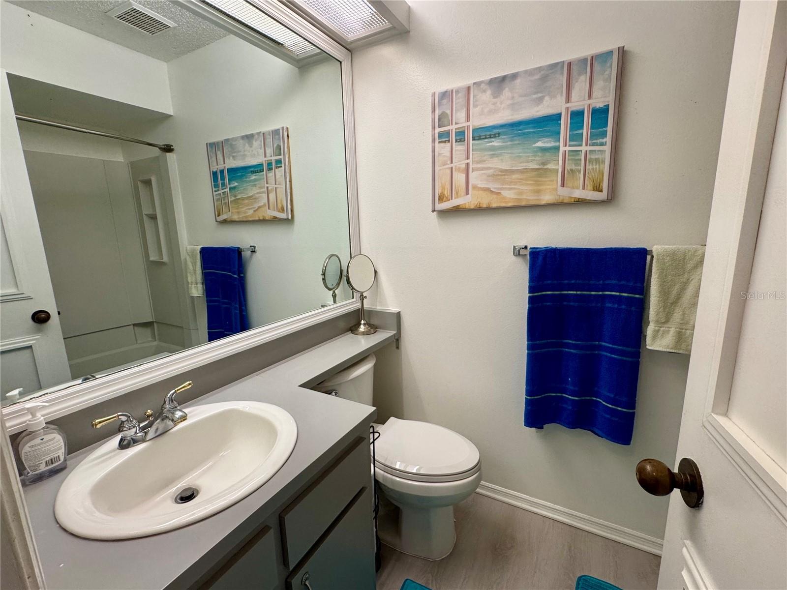 Image 39 of 52 For 3002 Sail Pointe Circle 1b