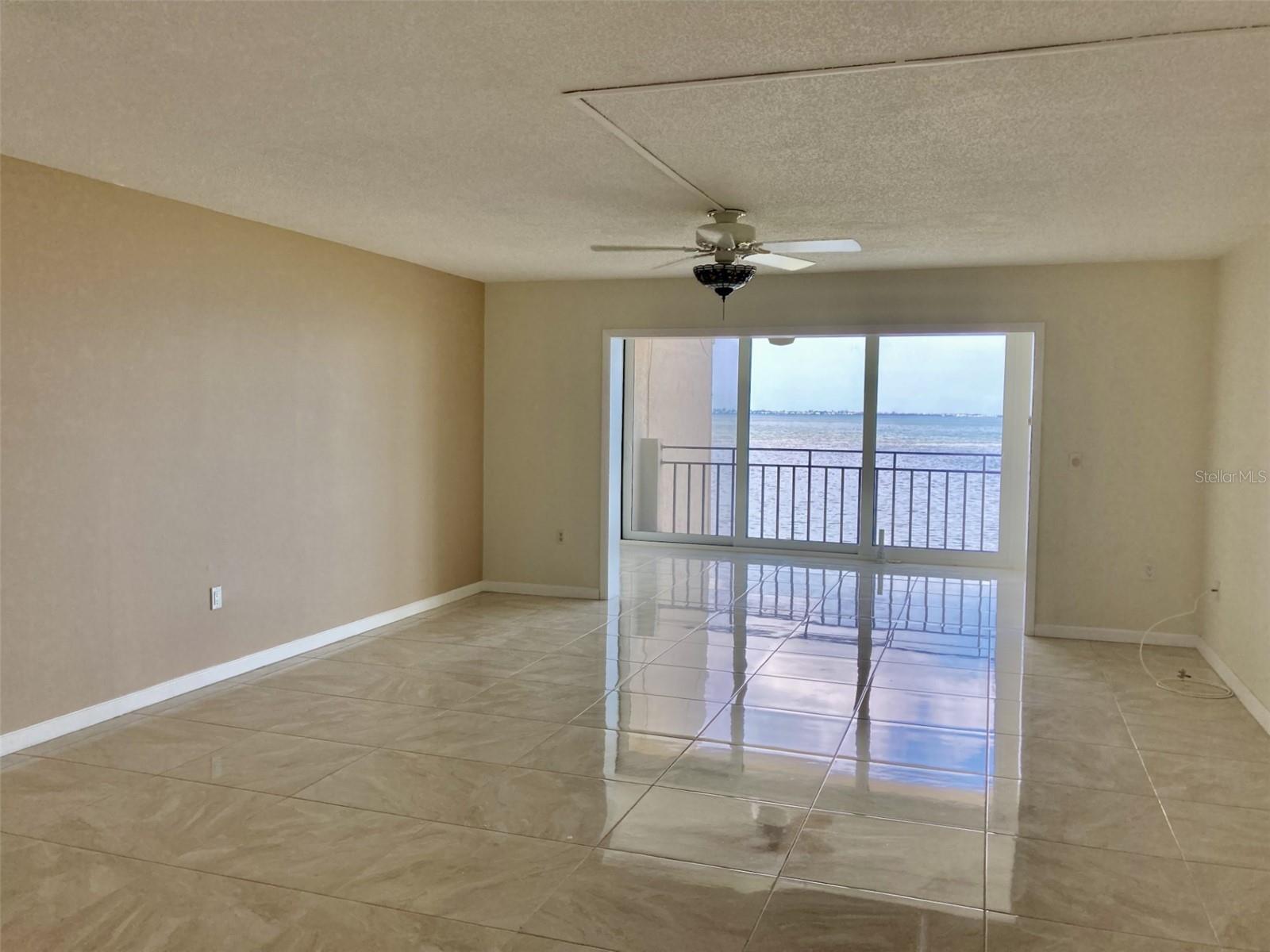 Image 6 of 26 For 6430 Sun Eagle Lane 203