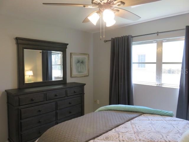 Image 25 of 41 For 7207 15th Avenue Drive W