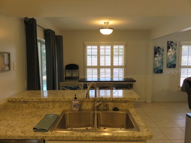 Image 5 of 41 For 7207 15th Avenue Drive W