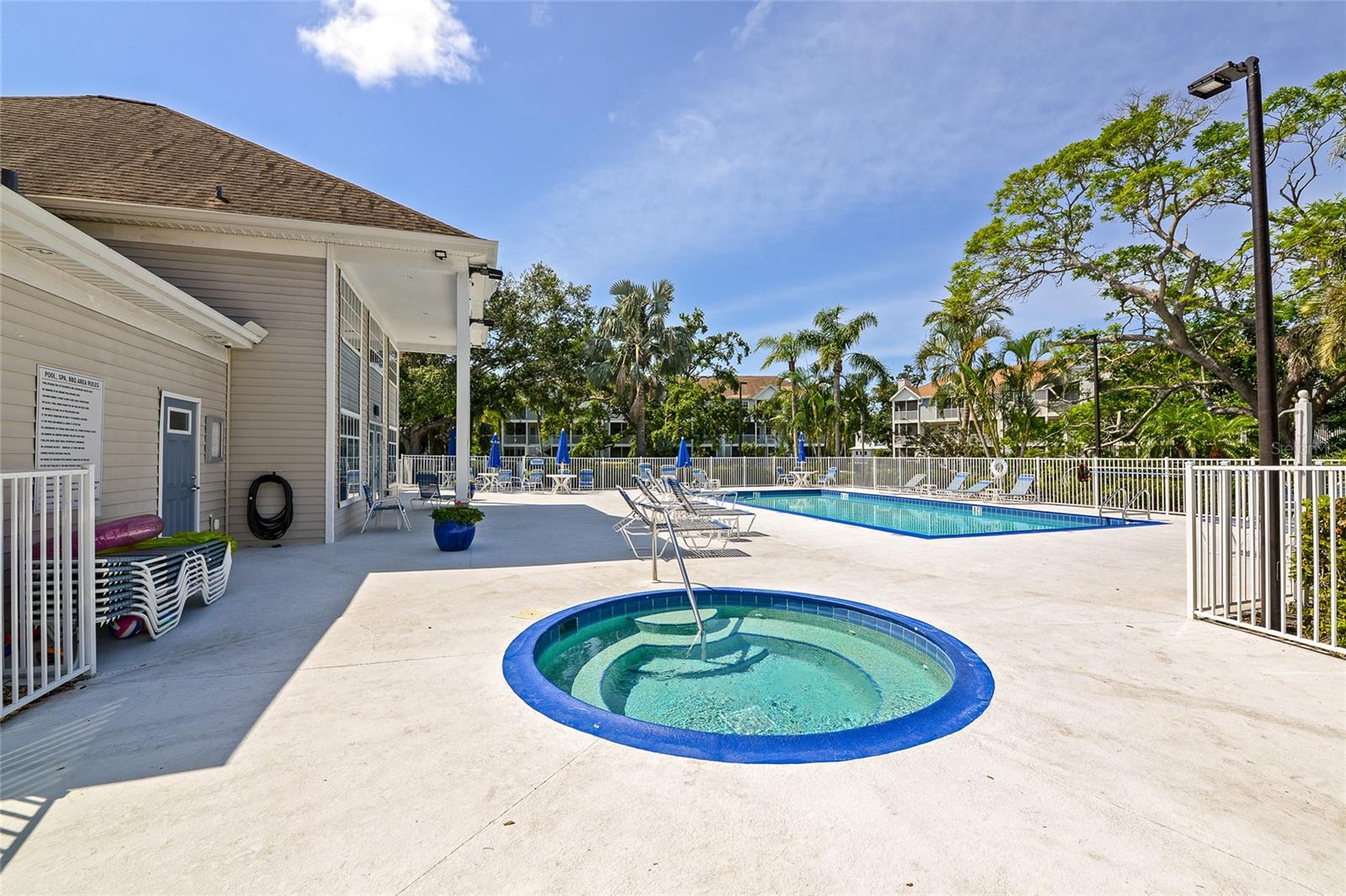Image 46 of 90 For 850 Tamiami Trail 431