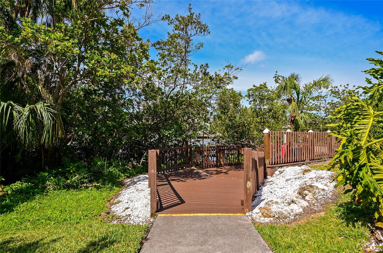 Image 52 of 90 For 850 Tamiami Trail 431