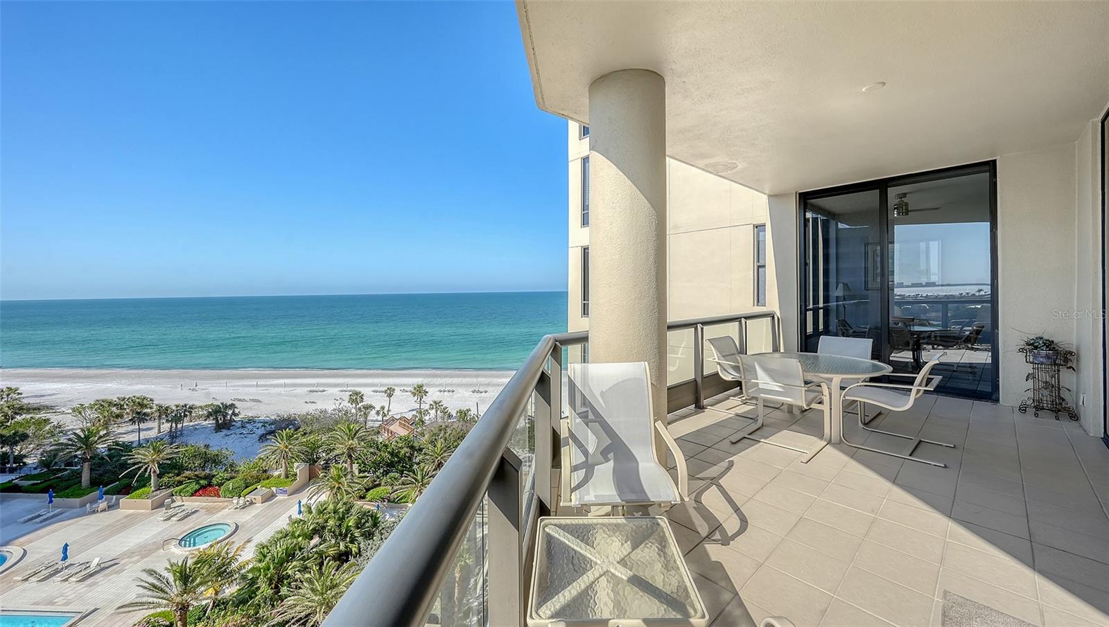 Image 4 of 40 For 1241 Gulf Of Mexico Drive 803