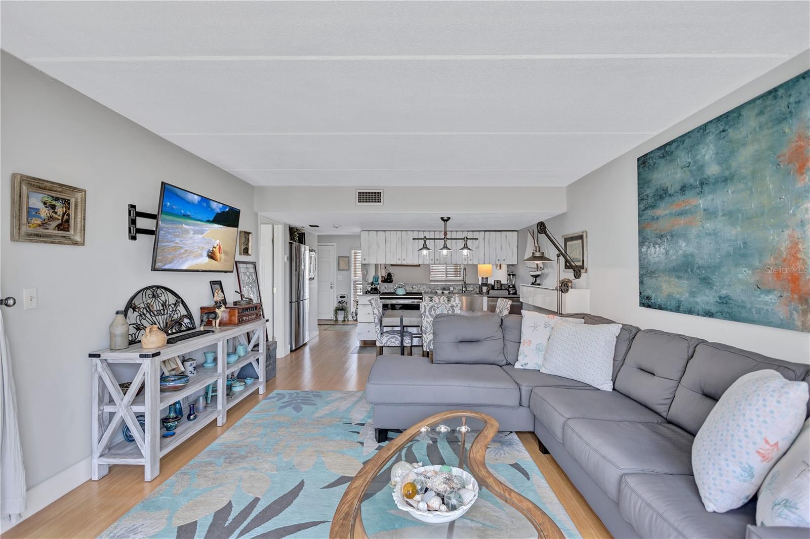 Image 15 of 68 For 845 Benjamin Franklin Drive 302