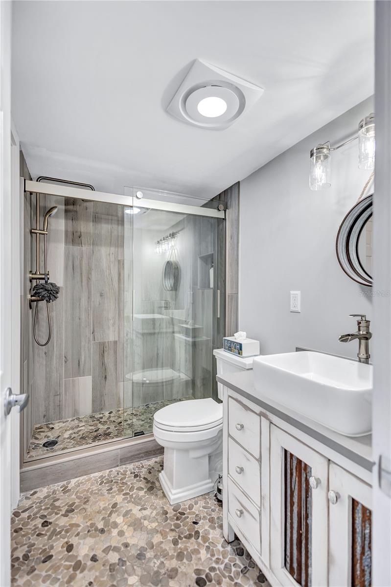Image 32 of 68 For 845 Benjamin Franklin Drive 302