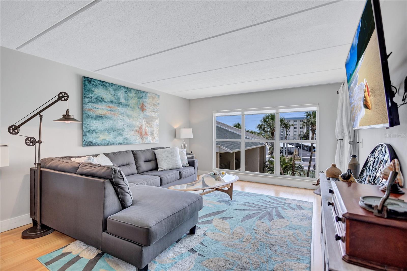 Image 7 of 68 For 845 Benjamin Franklin Drive 302