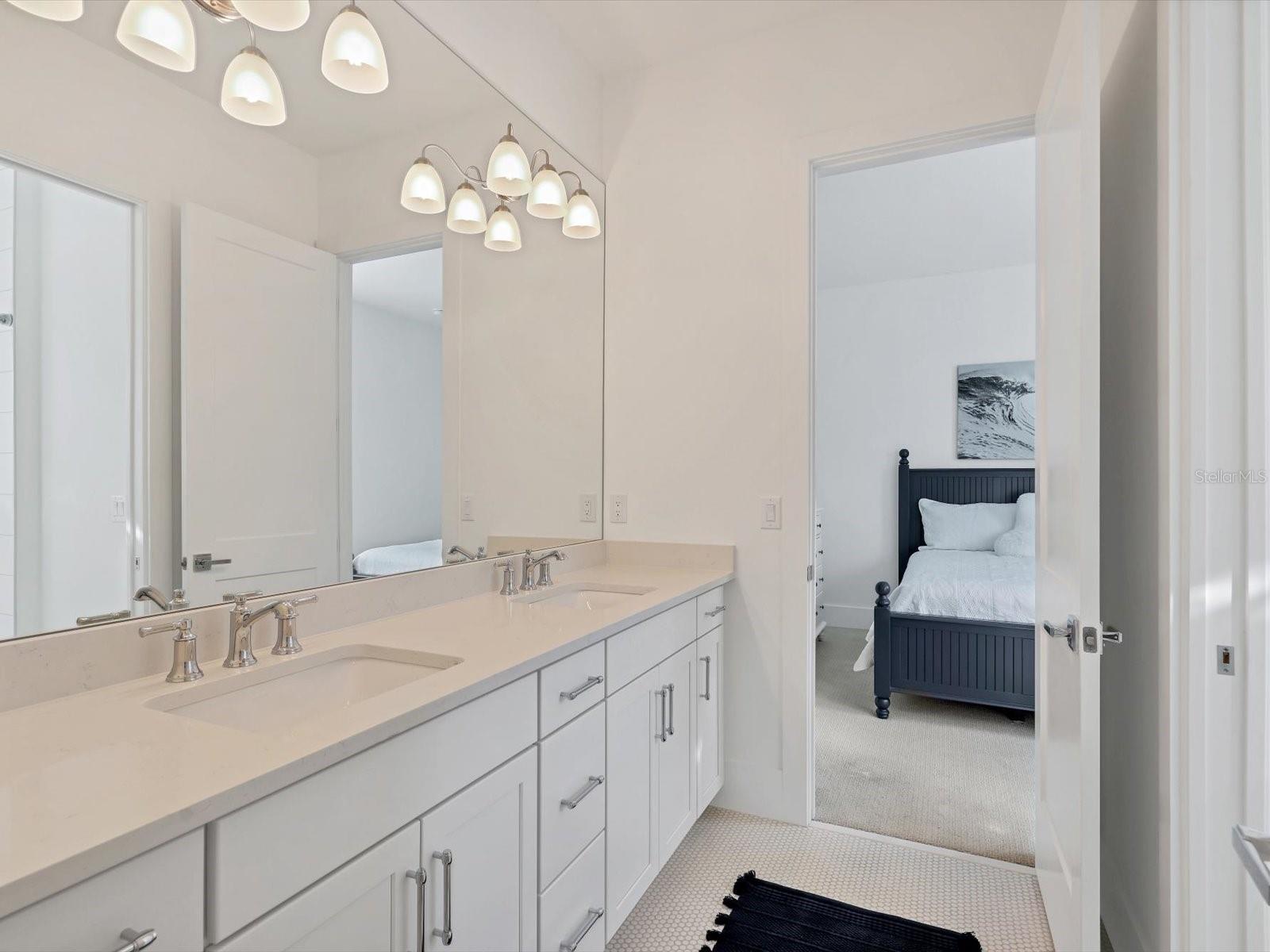 Image 20 of 28 For 8331 Sea Glass Court