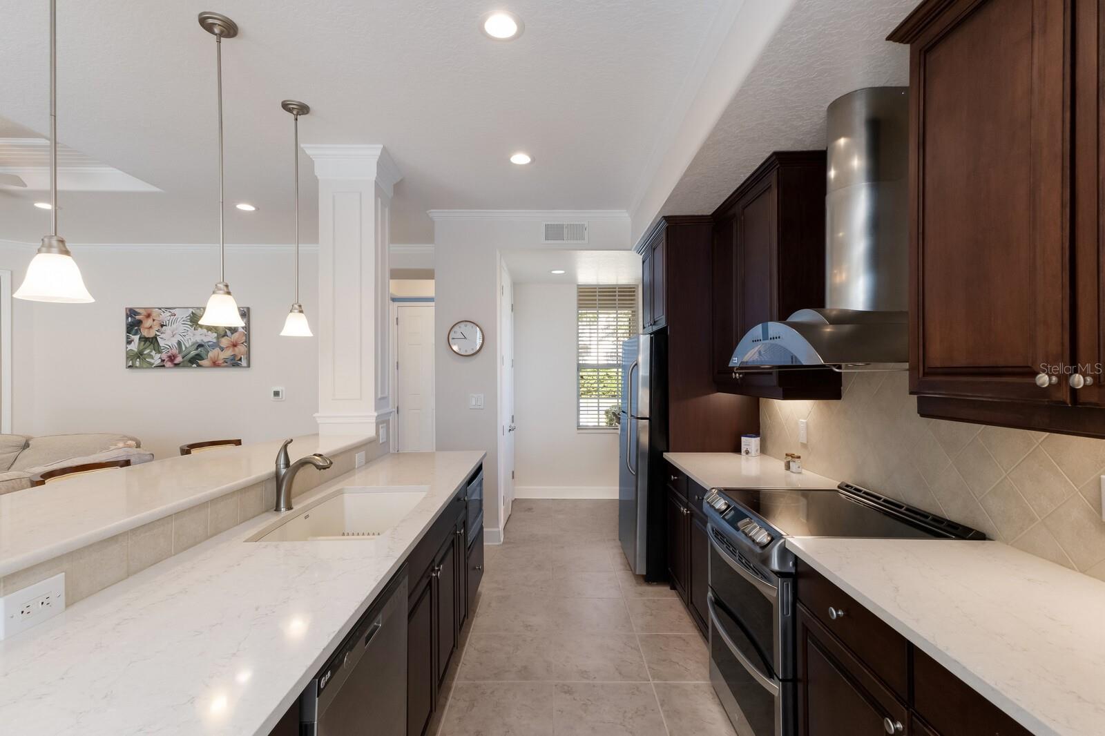 Image 11 of 37 For 8073 Tybee Court