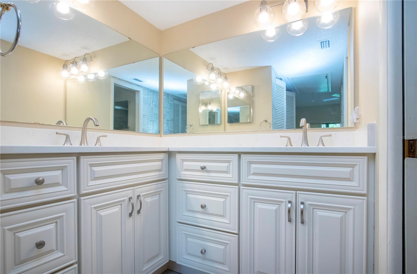 Image 39 of 48 For 4812 Kestral Park Circle 20