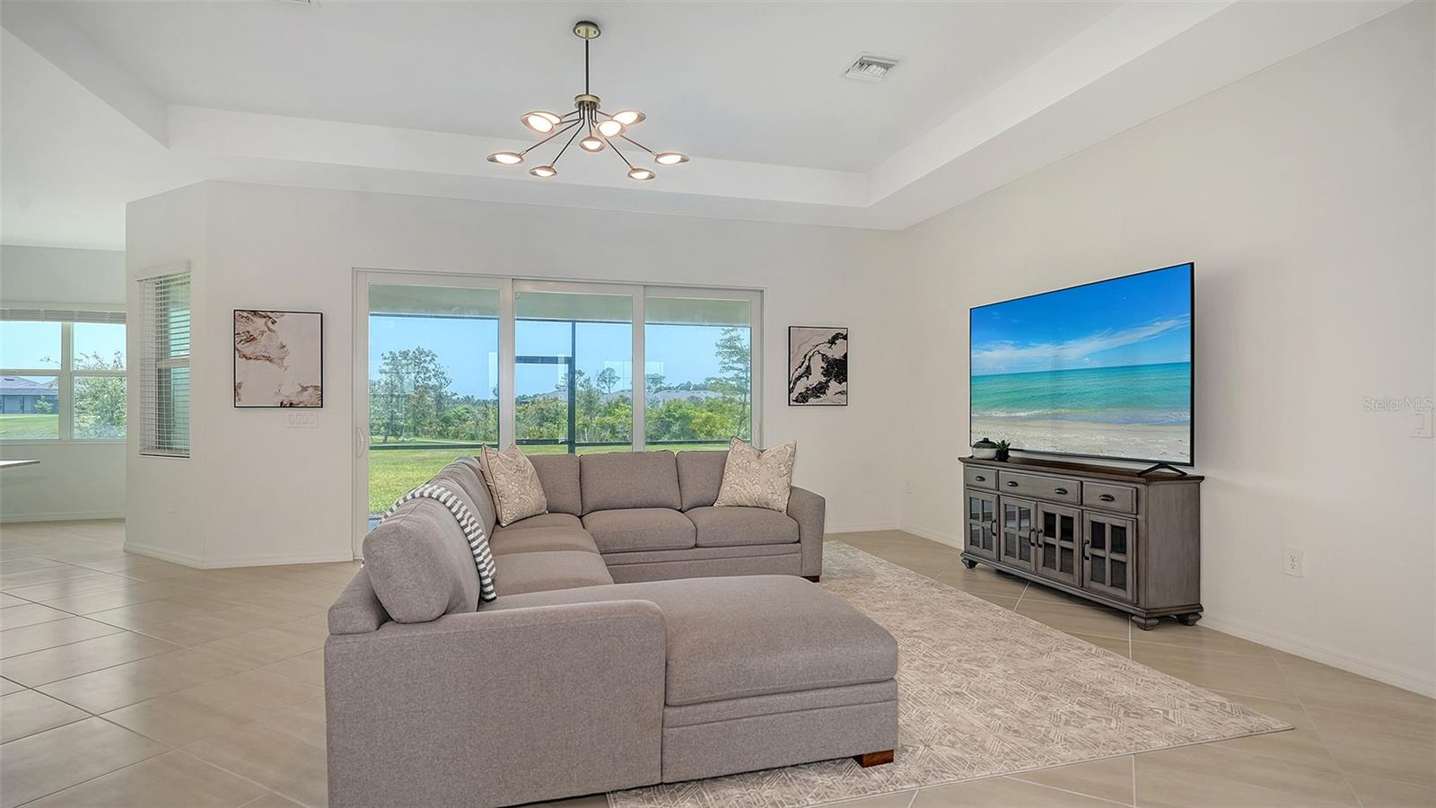 Image 11 of 59 For 17449 Sandpearl Road