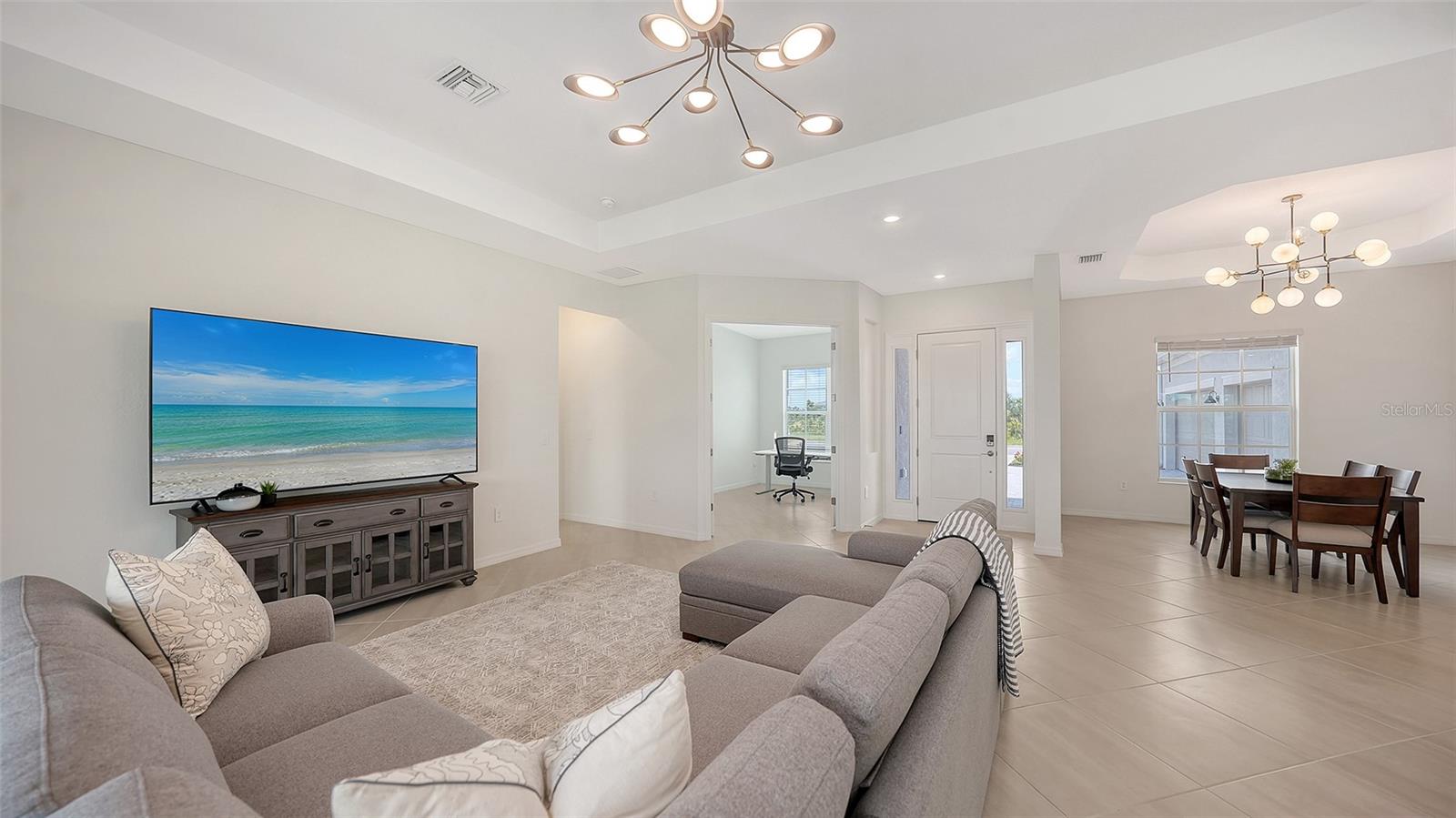 Image 15 of 59 For 17449 Sandpearl Road