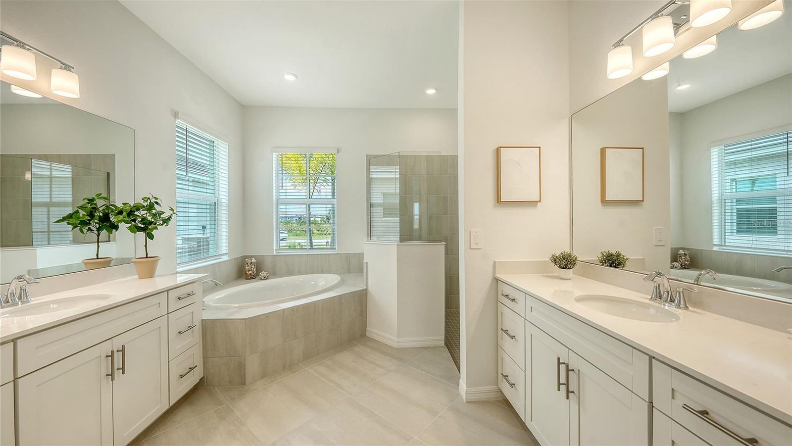 Image 24 of 59 For 17449 Sandpearl Road