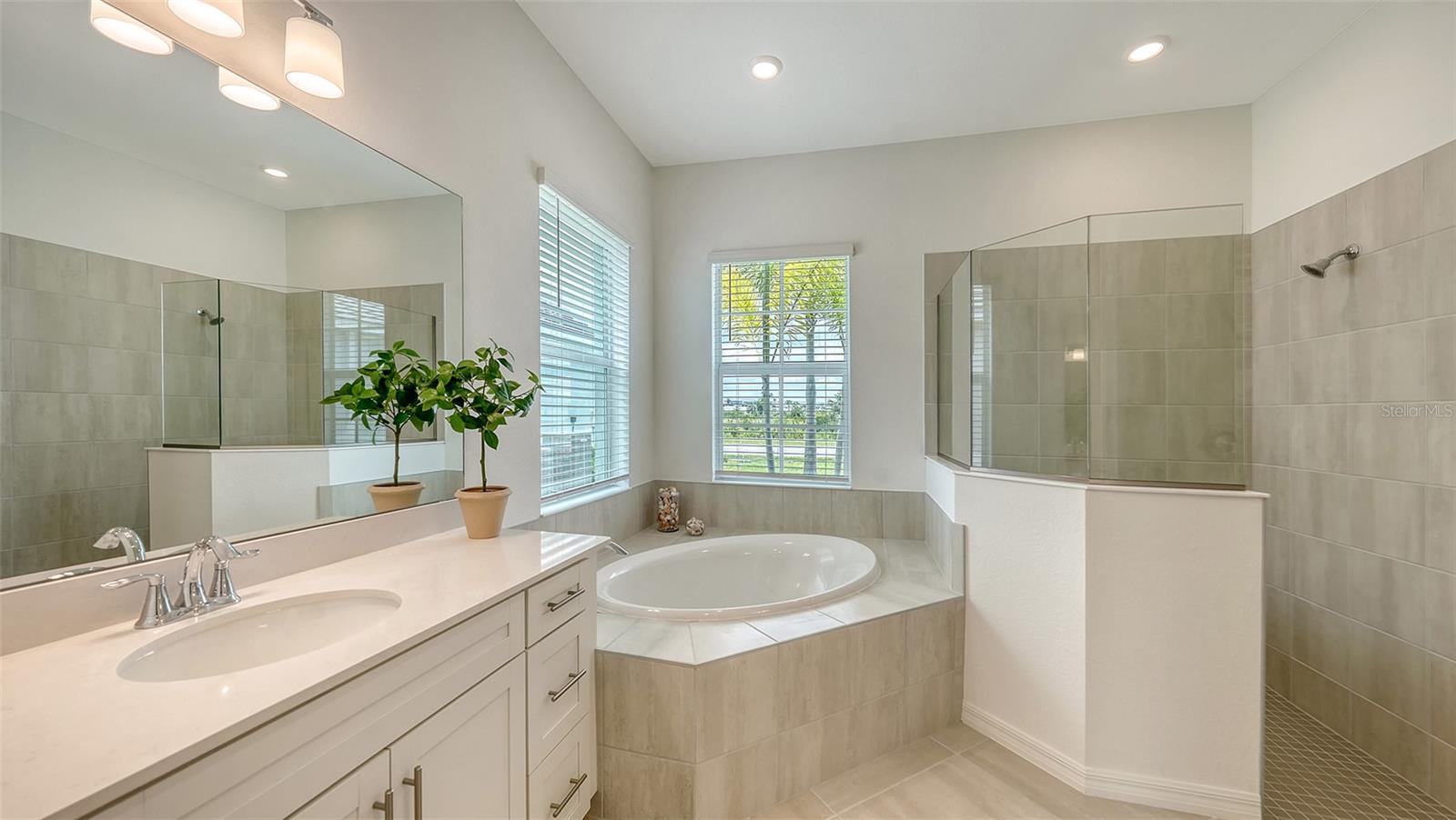 Image 25 of 59 For 17449 Sandpearl Road