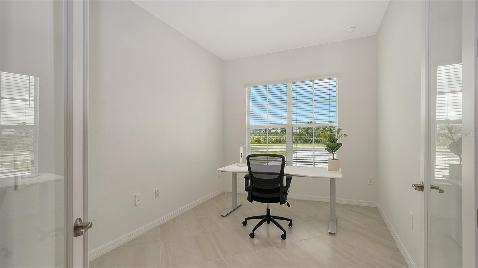Image 30 of 59 For 17449 Sandpearl Road
