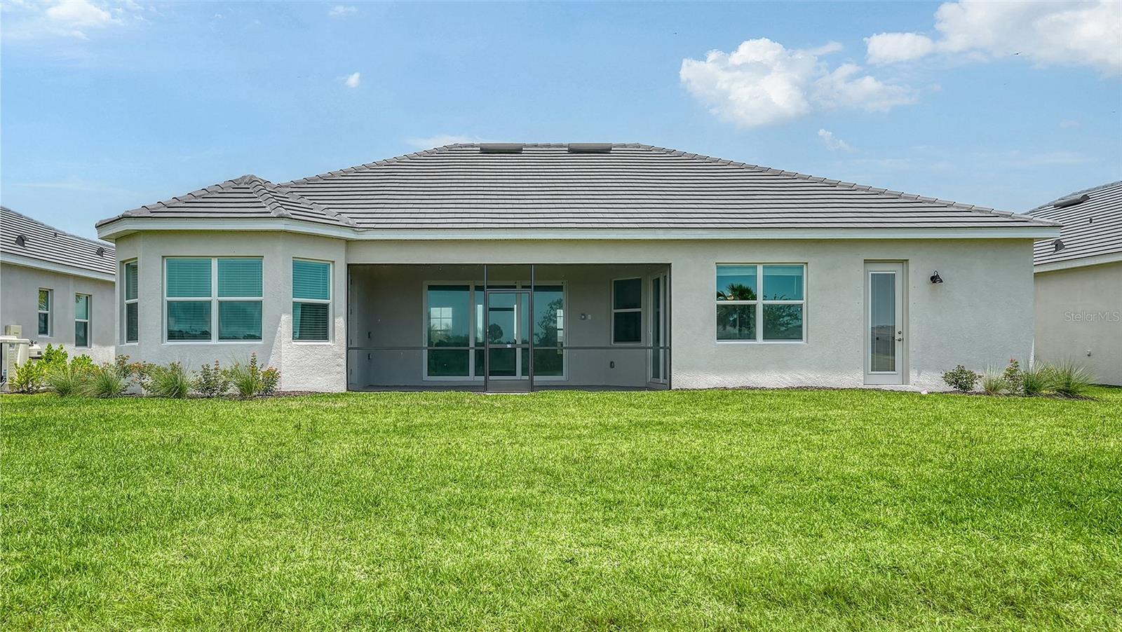 Image 33 of 59 For 17449 Sandpearl Road