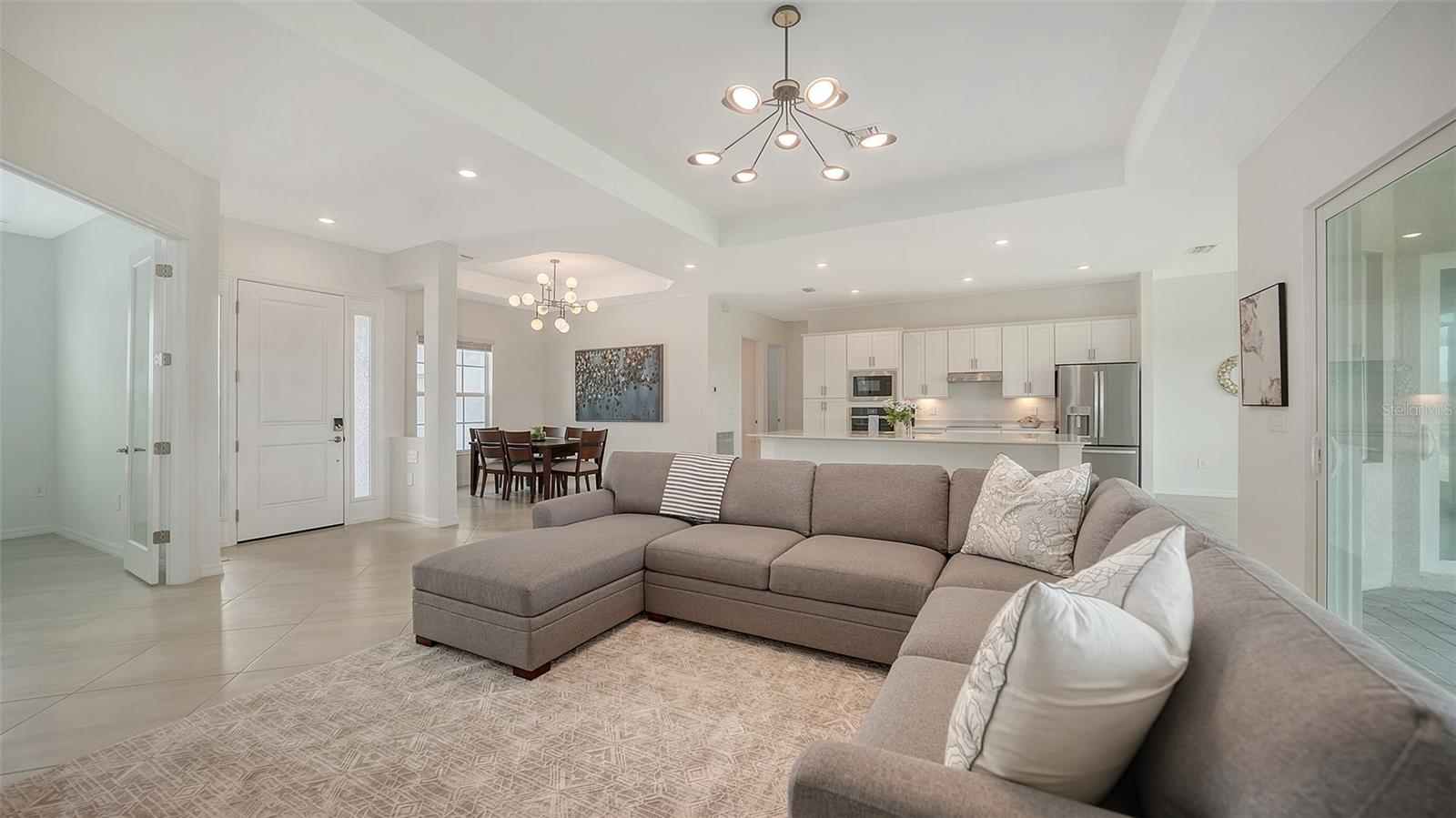 Image 4 of 59 For 17449 Sandpearl Road