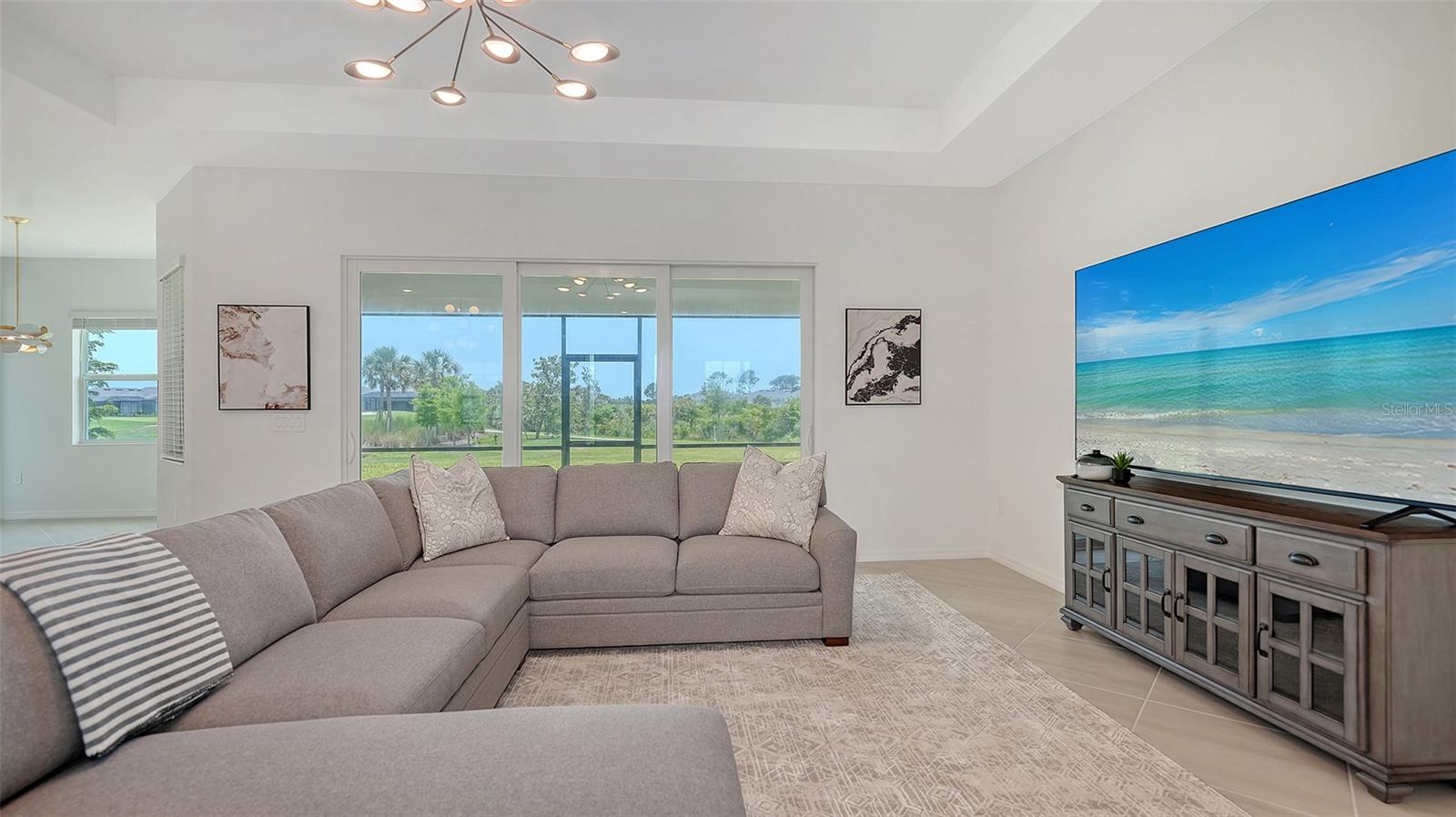Image 8 of 59 For 17449 Sandpearl Road