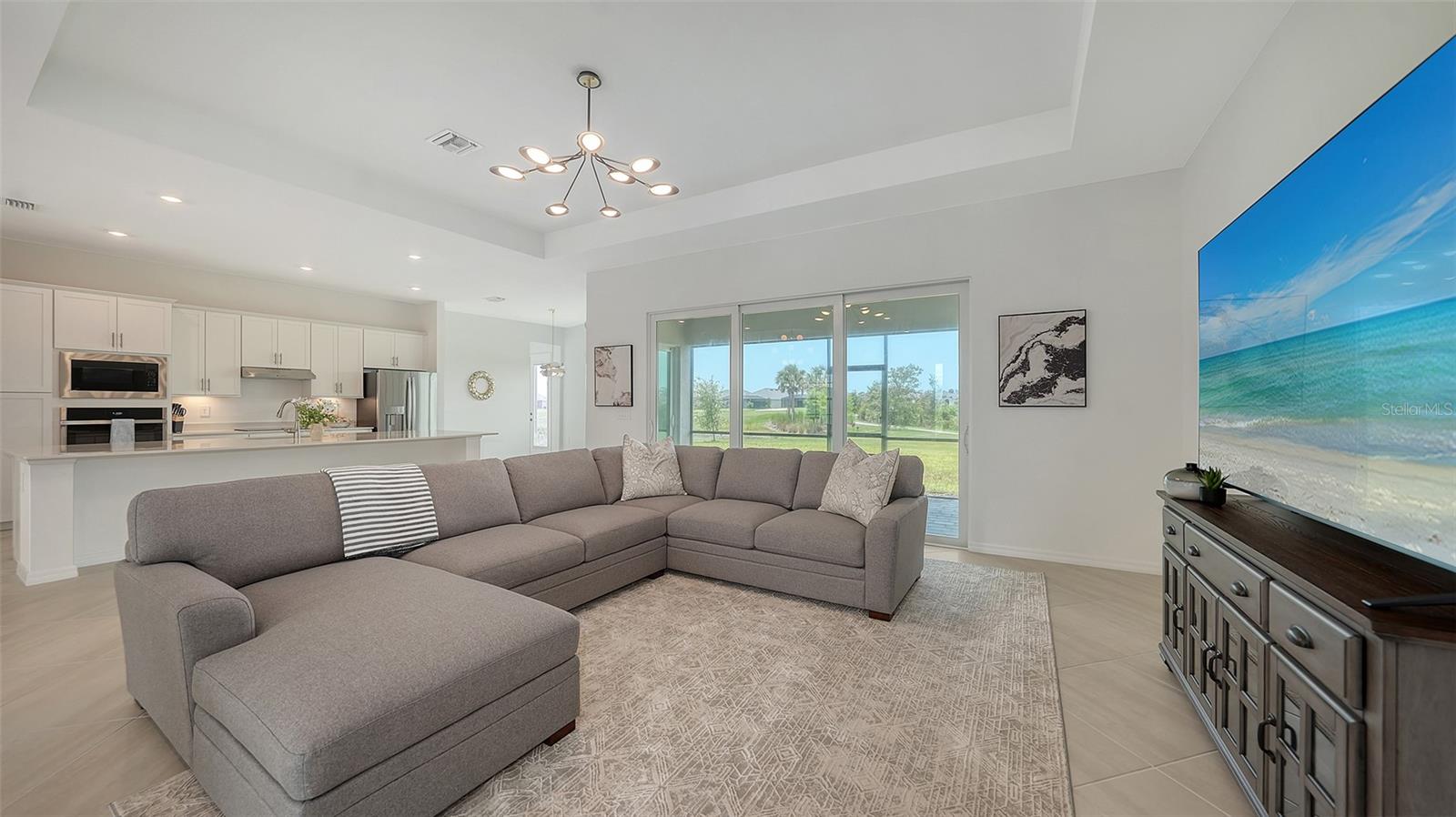 Image 9 of 59 For 17449 Sandpearl Road