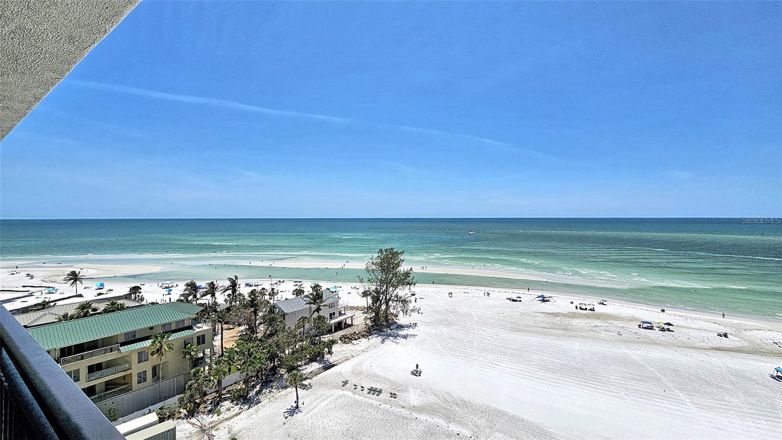 Image 14 of 69 For 20 Whispering Sands Drive 1201
