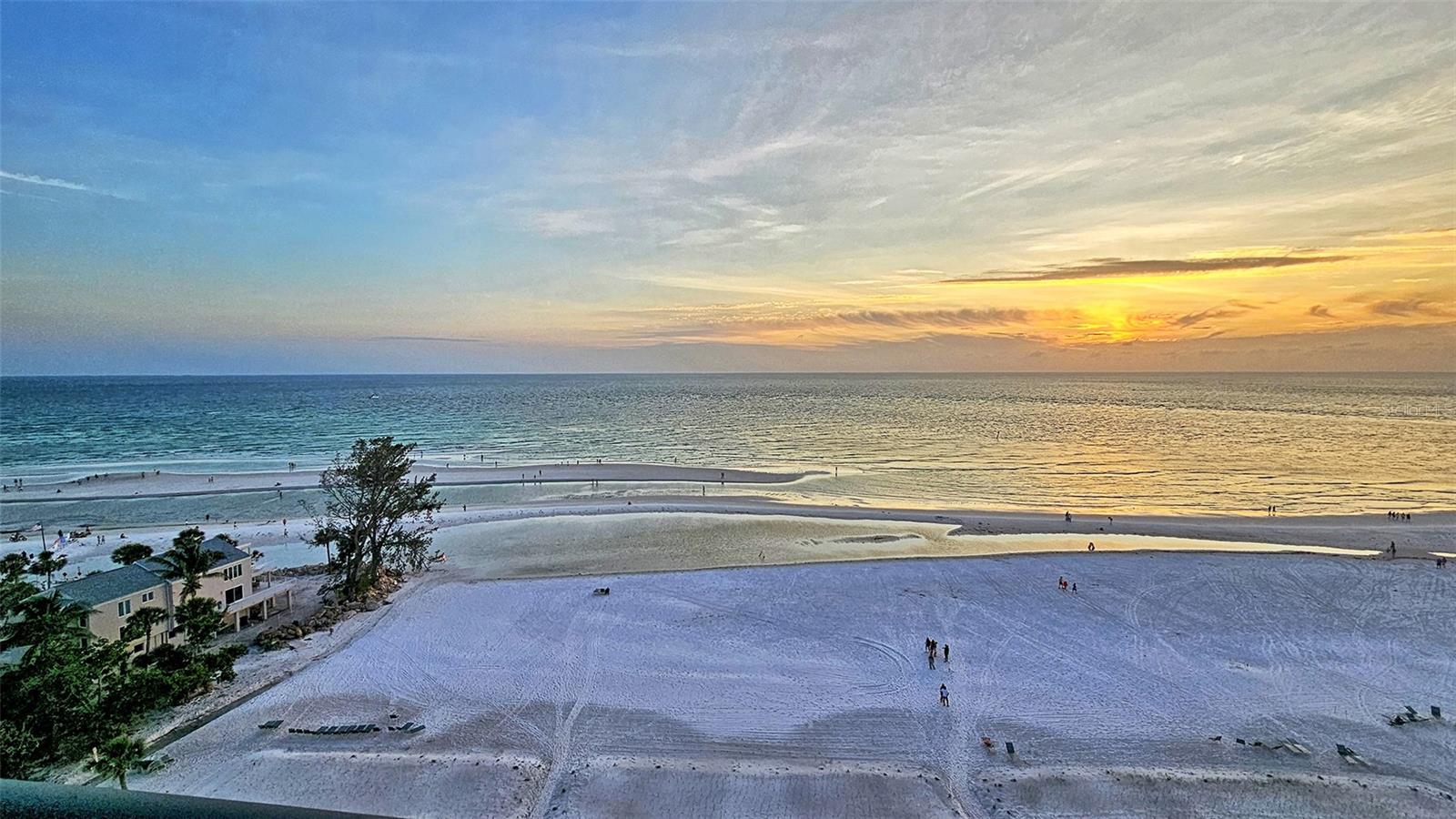 Image 20 of 69 For 20 Whispering Sands Drive 1201
