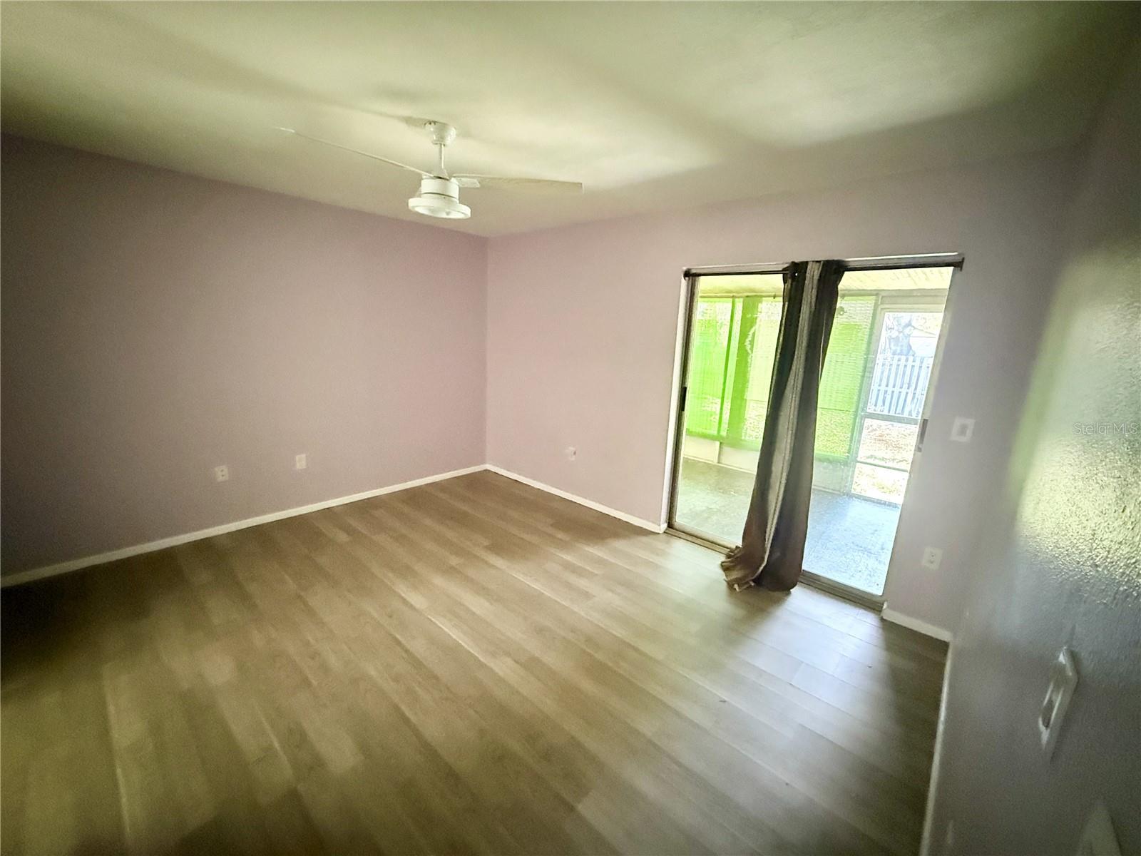 Image 13 of 20 For 1531 41st Avenue Drive E 24
