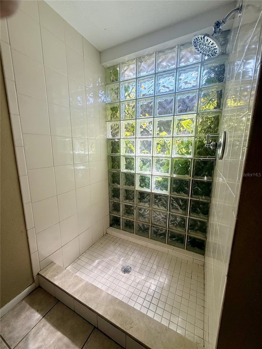 Image 16 of 20 For 1531 41st Avenue Drive E 24
