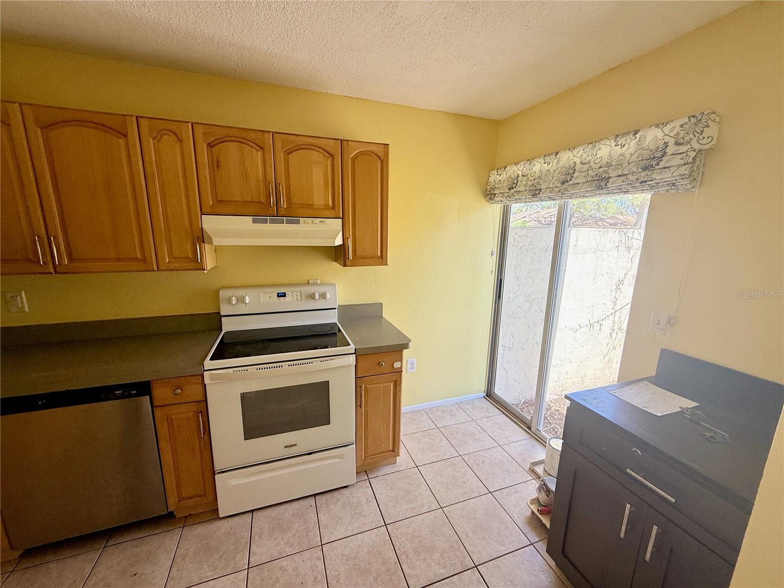 Image 5 of 20 For 1531 41st Avenue Drive E 24