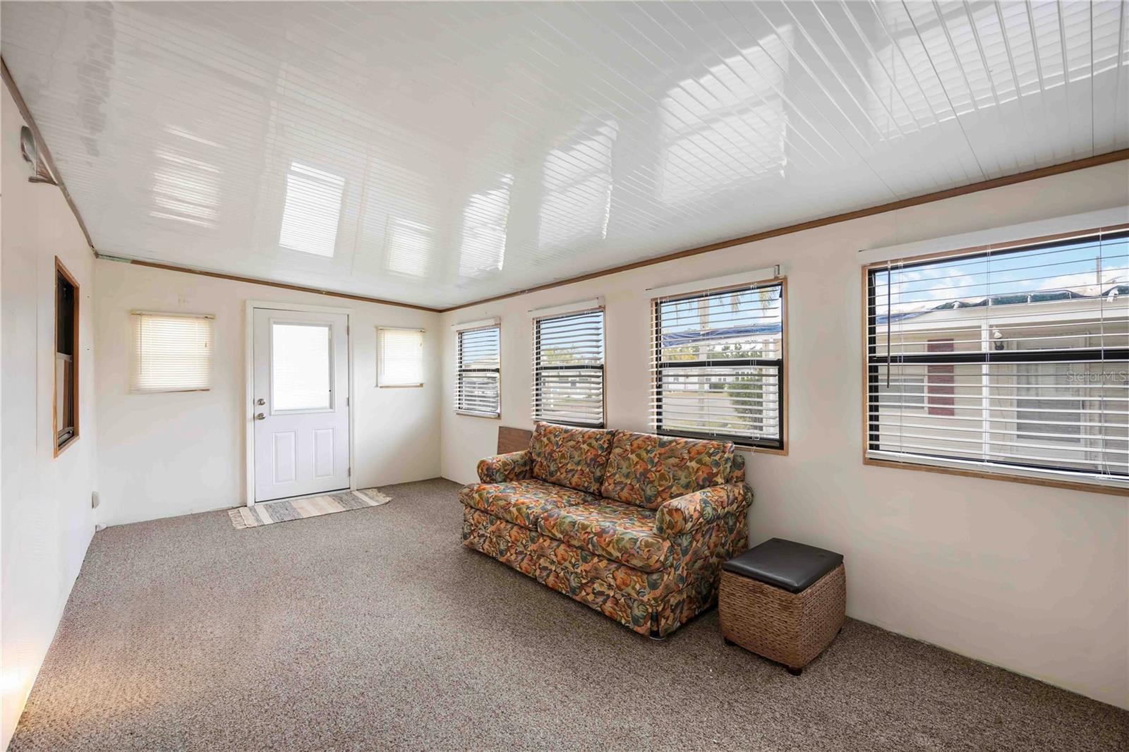Image 13 of 32 For 1005 45th Avenue E