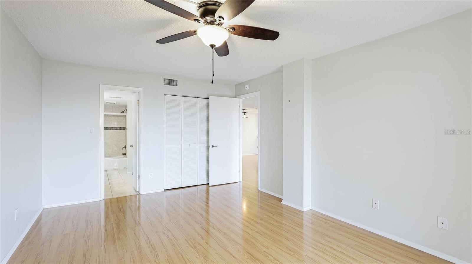 Image 18 of 25 For 6124 43rd Street W 404a