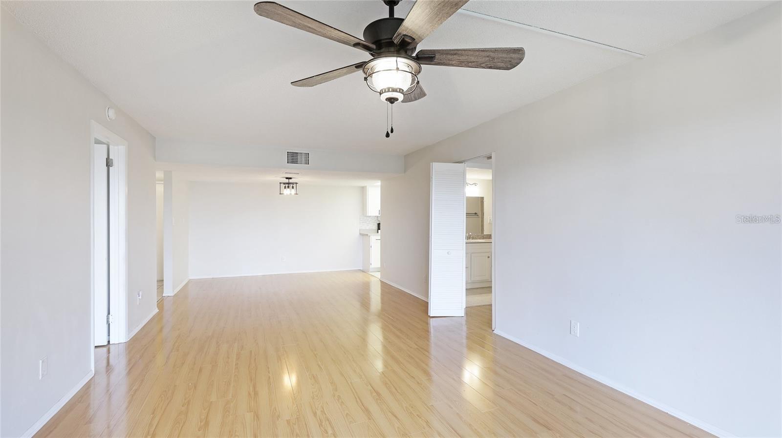 Image 7 of 25 For 6124 43rd Street W 404a