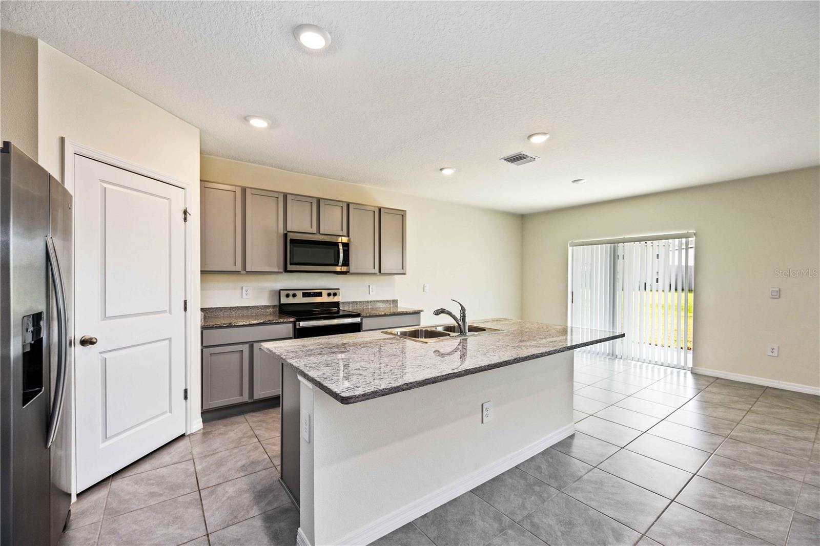 Image 4 of 25 For 17308 Reserva Drive