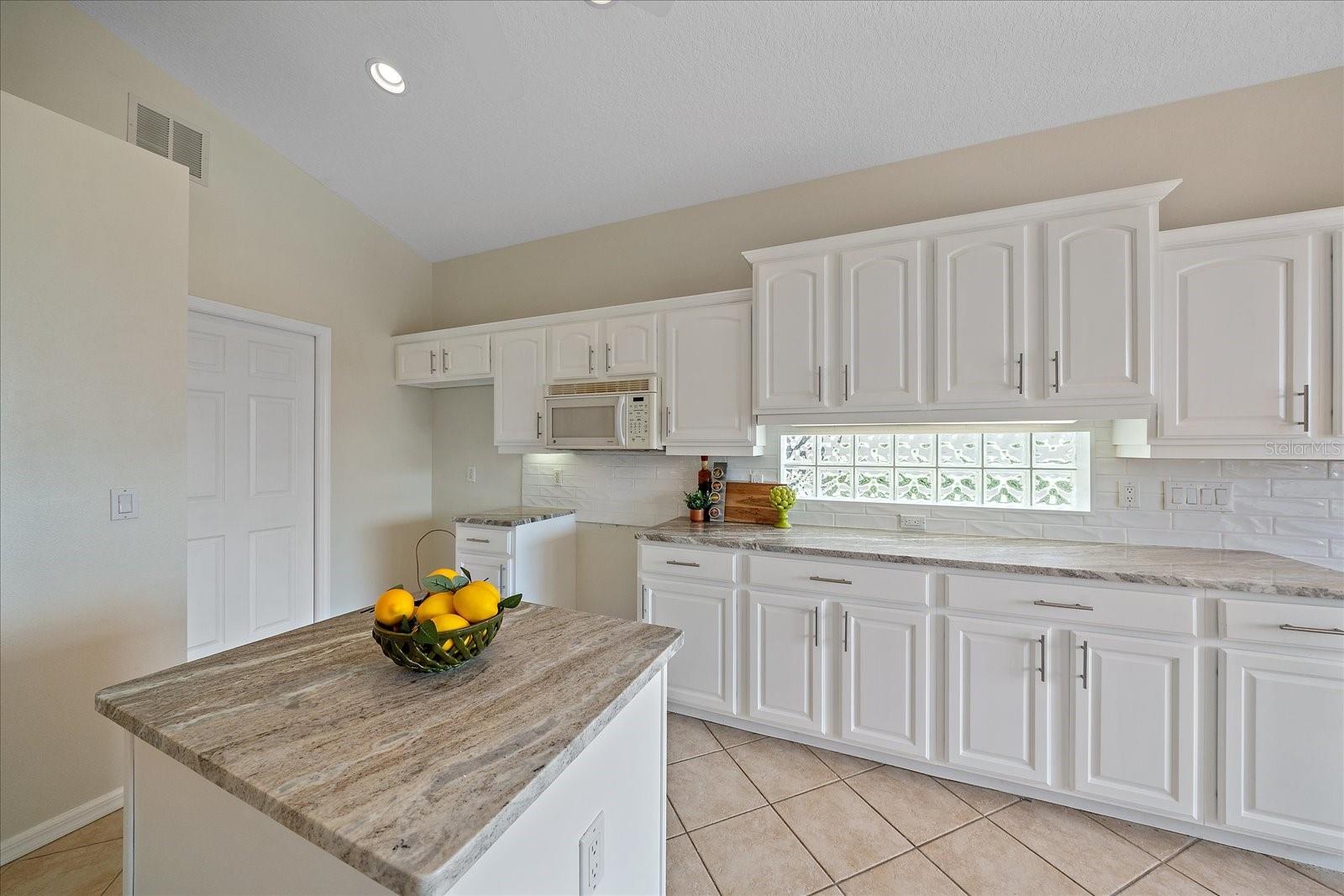 Image 7 of 43 For 6408 Rookery Circle