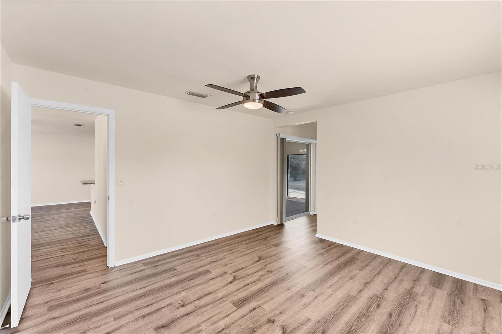 Image 17 of 35 For 4907 4th Avenue Circle Nw