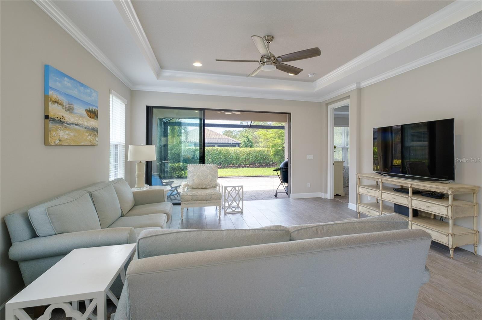 Image 5 of 46 For 5301 Bartolomeo Street