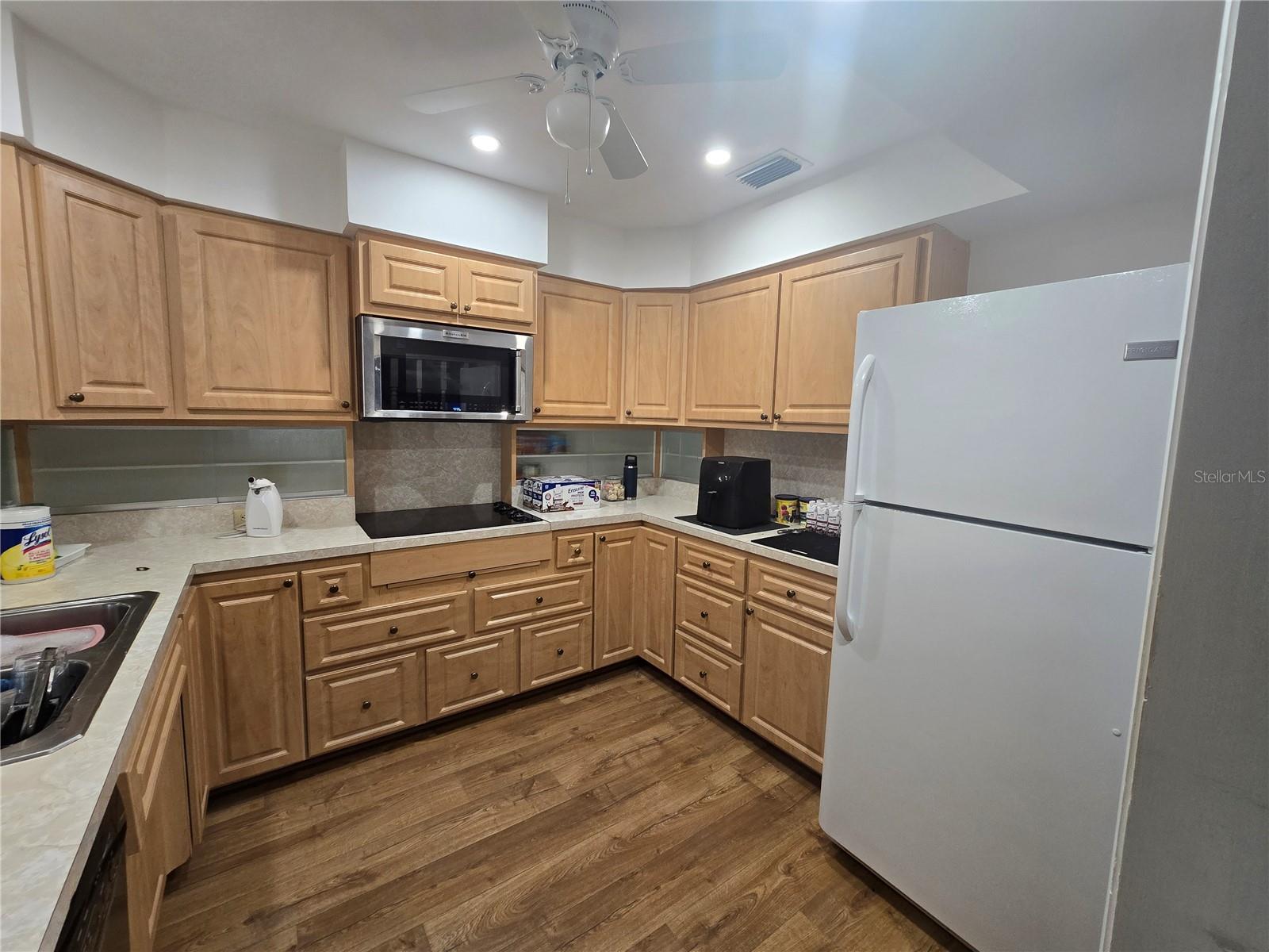 Image 4 of 11 For 3105 Gulfgate Drive