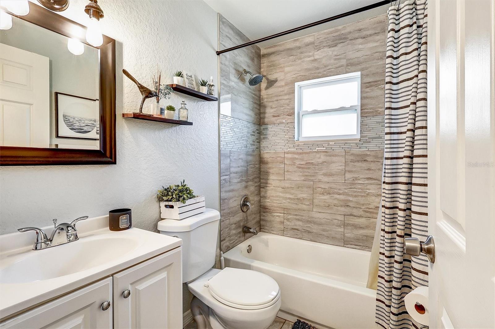 Image 13 of 21 For 4542 19th Avenue S