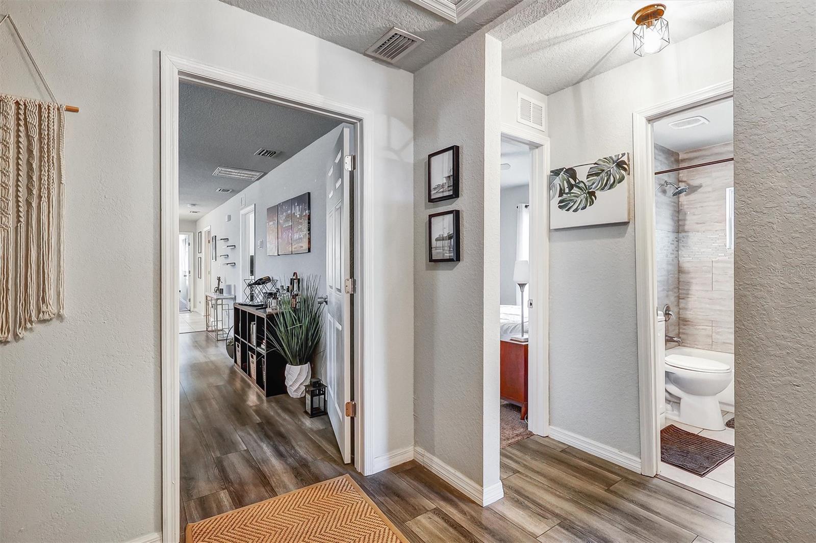 Image 4 of 21 For 4542 19th Avenue S