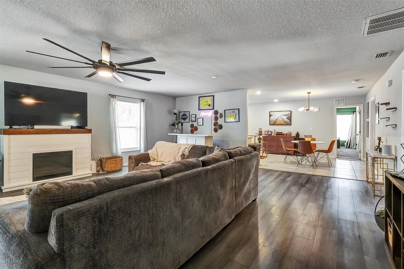 Image 5 of 21 For 4542 19th Avenue S