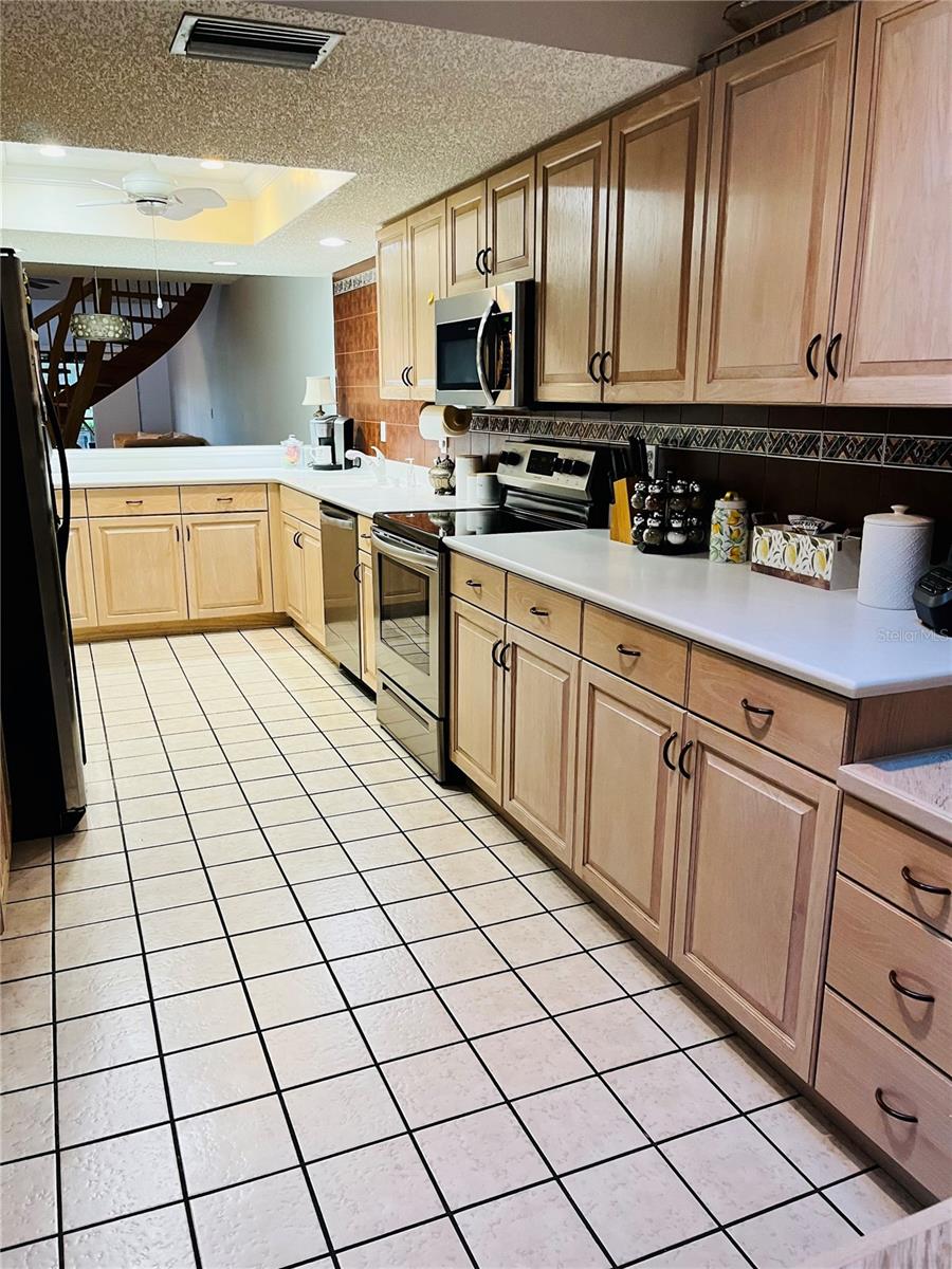 Image 16 of 20 For 3411 Avenida Madera  B