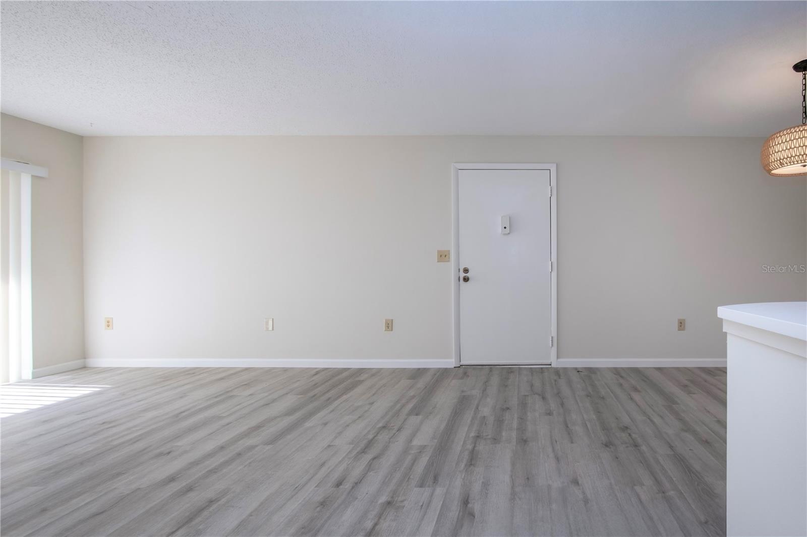 Image 10 of 51 For 3259 Beneva Road 102