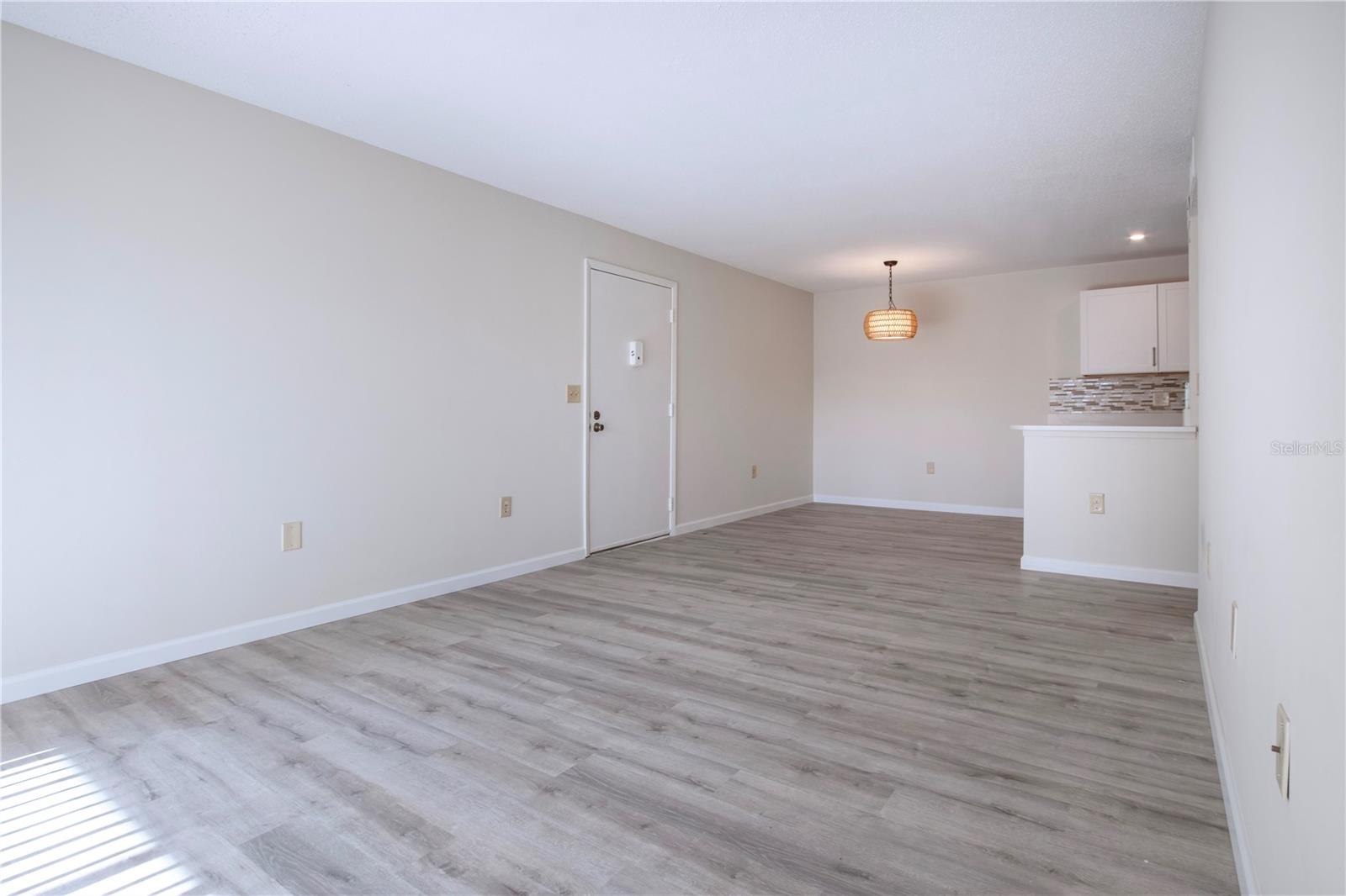 Image 11 of 51 For 3259 Beneva Road 102