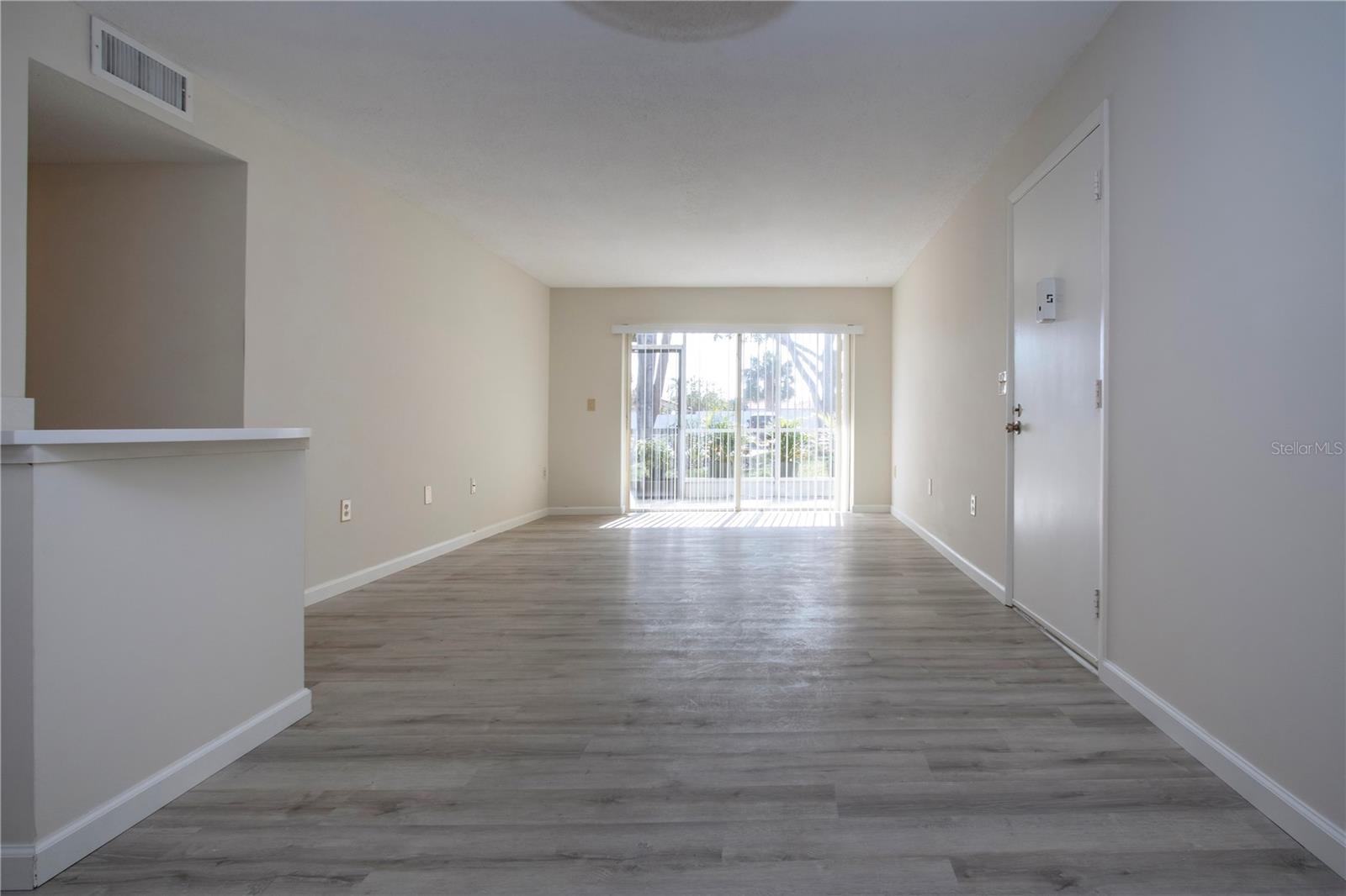 Image 9 of 51 For 3259 Beneva Road 102