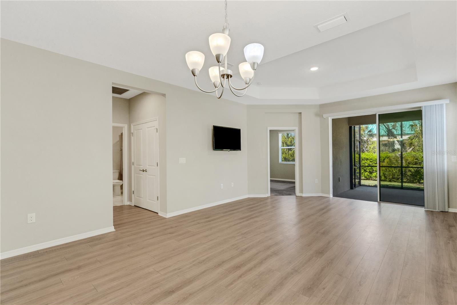 Image 11 of 30 For 5985 Amberly Drive