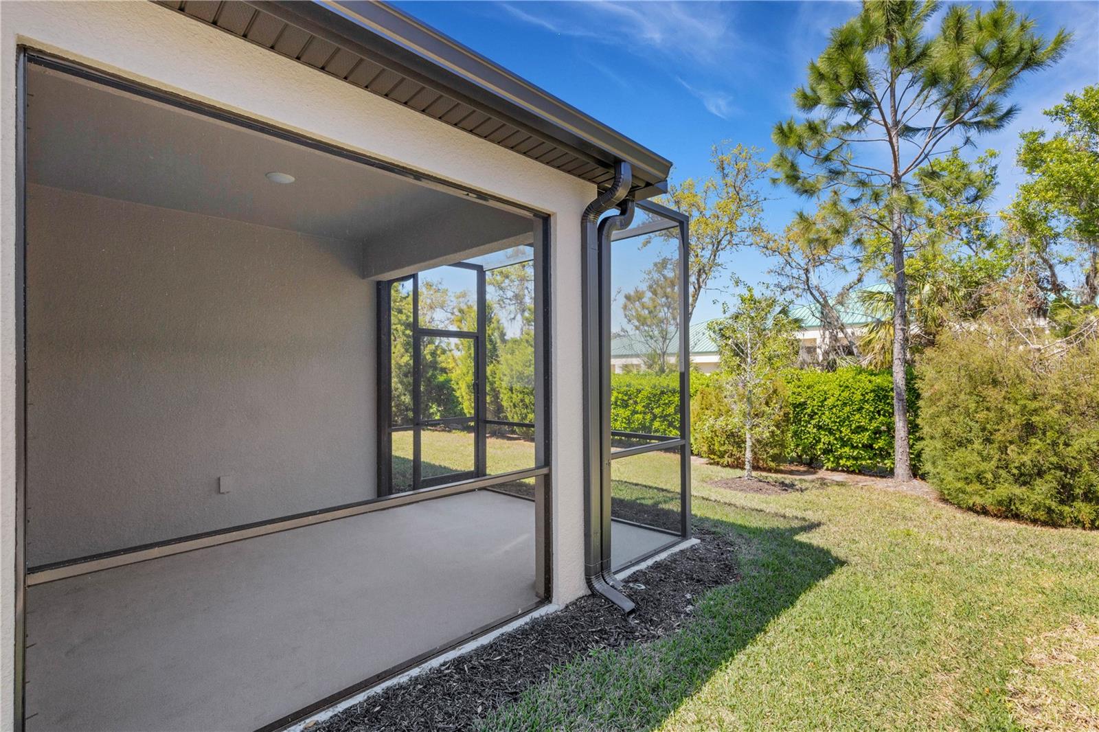 Image 25 of 30 For 5985 Amberly Drive