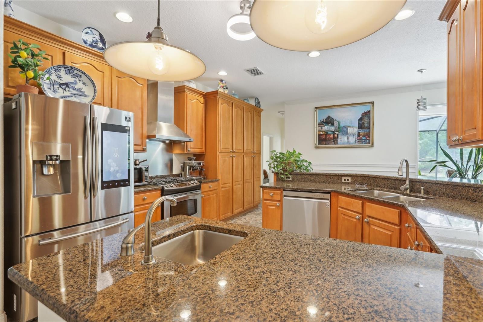 Listing photo id 10 for 18026 Nutcracker Road