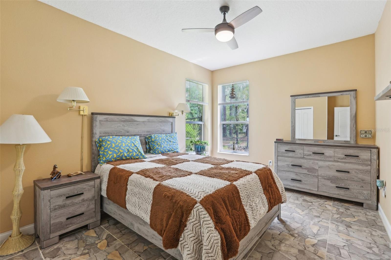 Listing photo id 16 for 18026 Nutcracker Road