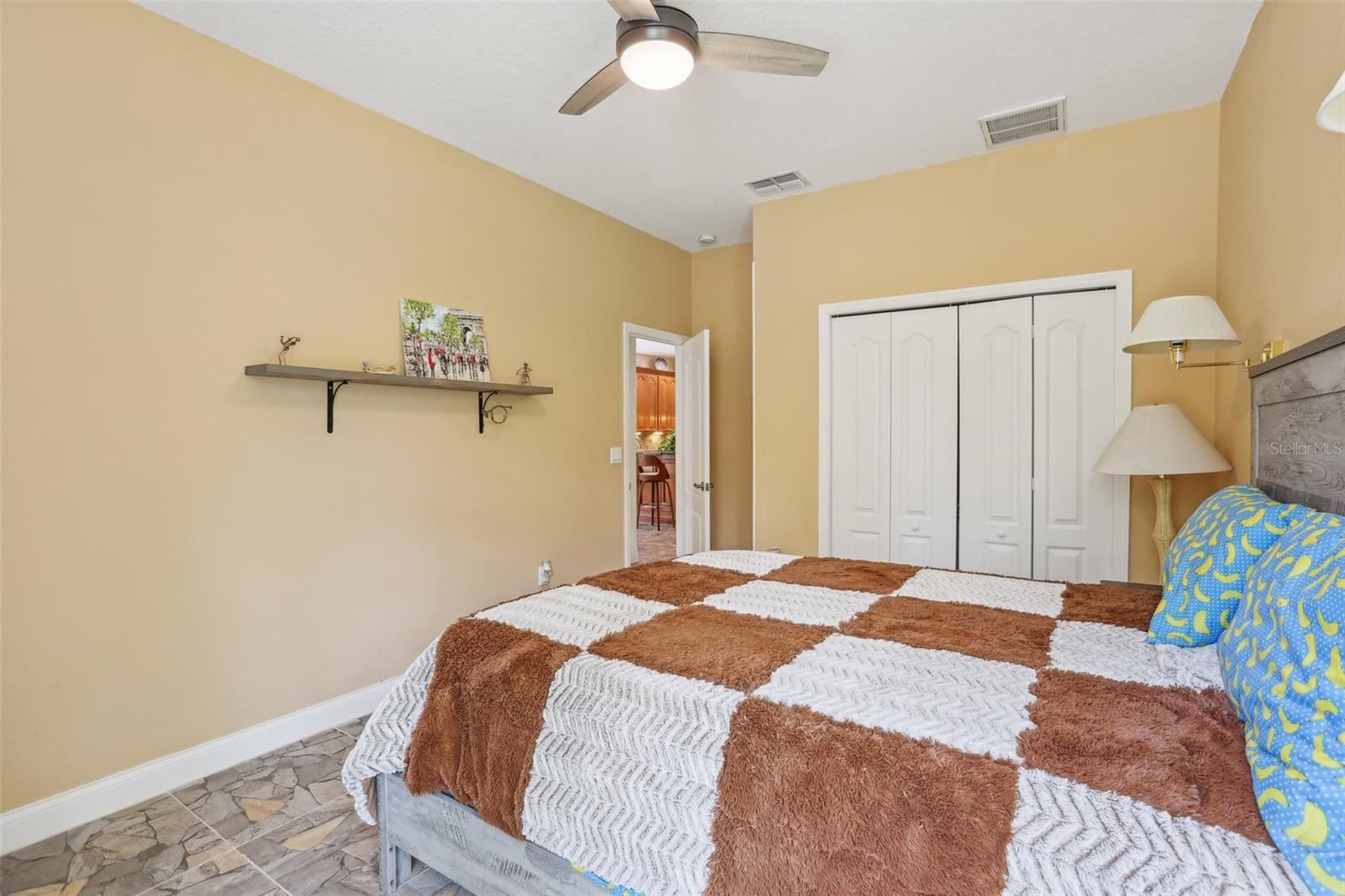Listing photo id 17 for 18026 Nutcracker Road