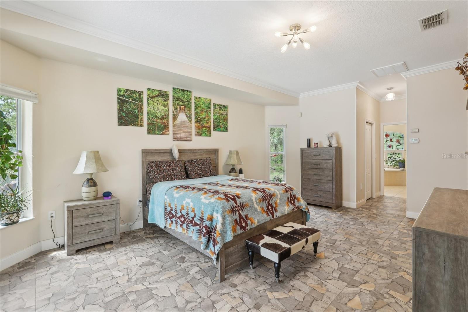 Listing photo id 21 for 18026 Nutcracker Road