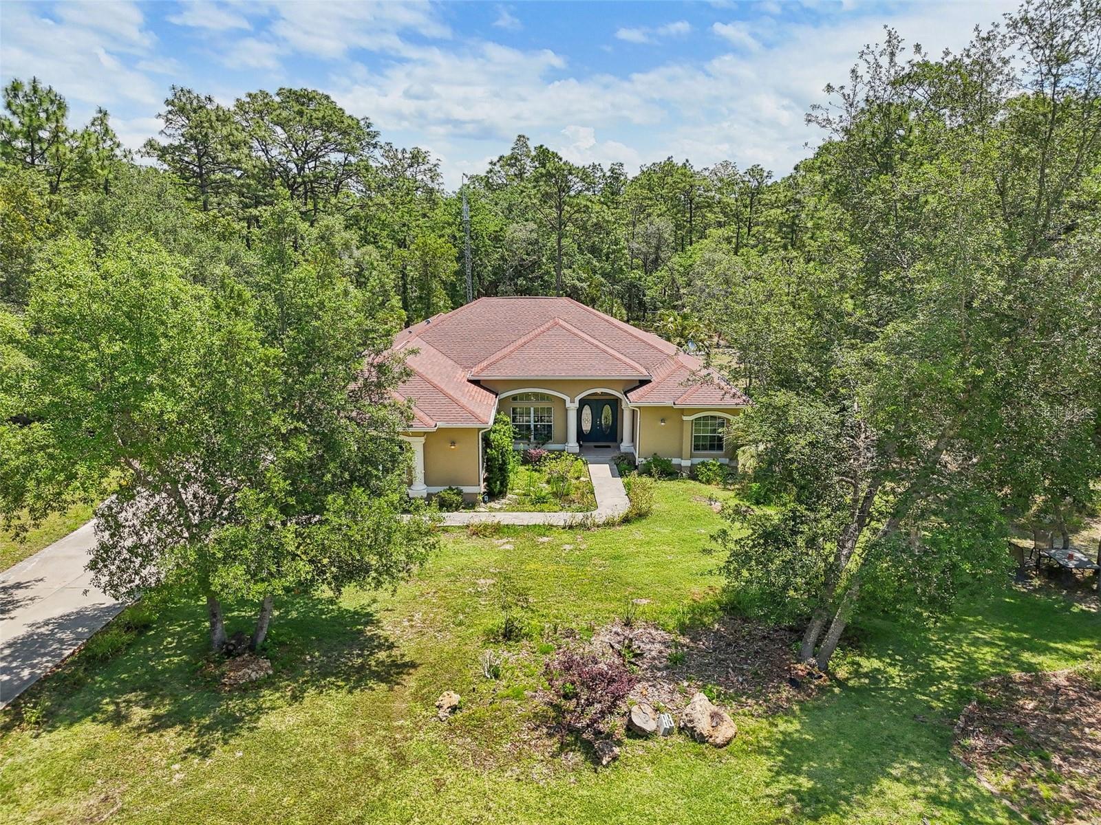 Listing photo id 41 for 18026 Nutcracker Road